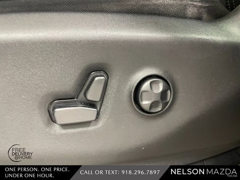 Used 2019 Chrysler Pacifica Touring-L Plus image 17