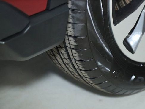 Certified 2025 Subaru Outback Limited image 35