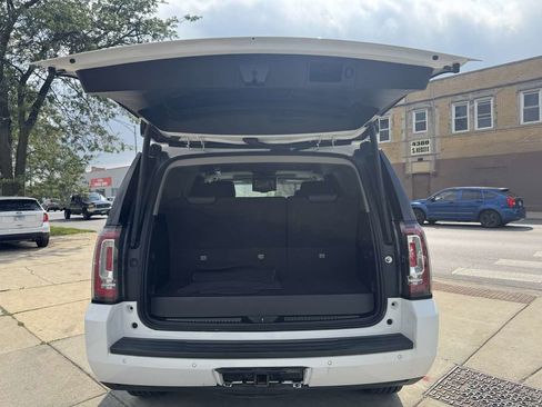 Used 2017 GMC Yukon SLT image 25