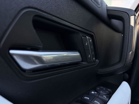 Certified 2025 GMC Hummer EV 2X image 14