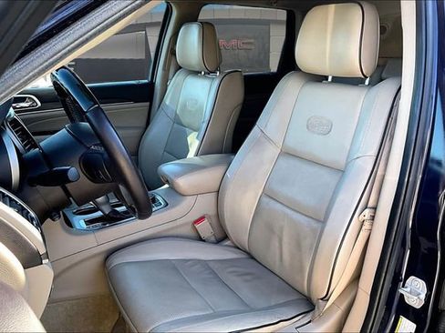 Used 2018 Jeep Grand Cherokee Overland image 25