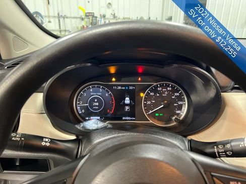 Used 2021 Nissan Versa SV image 15