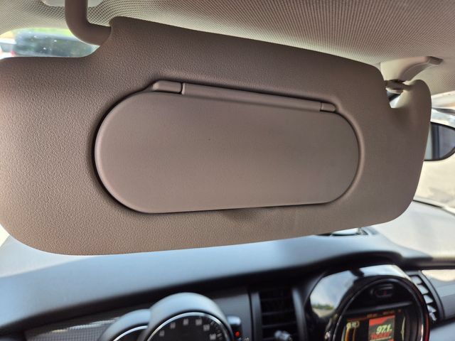 Used 2017 MINI Cooper 2-Door Hardtop FWD image 15