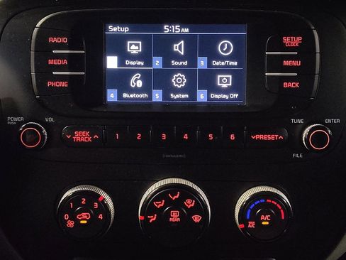 Used 2017 Kia Soul FWD image 25
