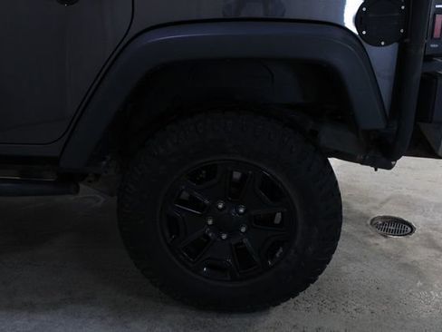 Used 2017 Jeep Wrangler Unlimited Sport image 27