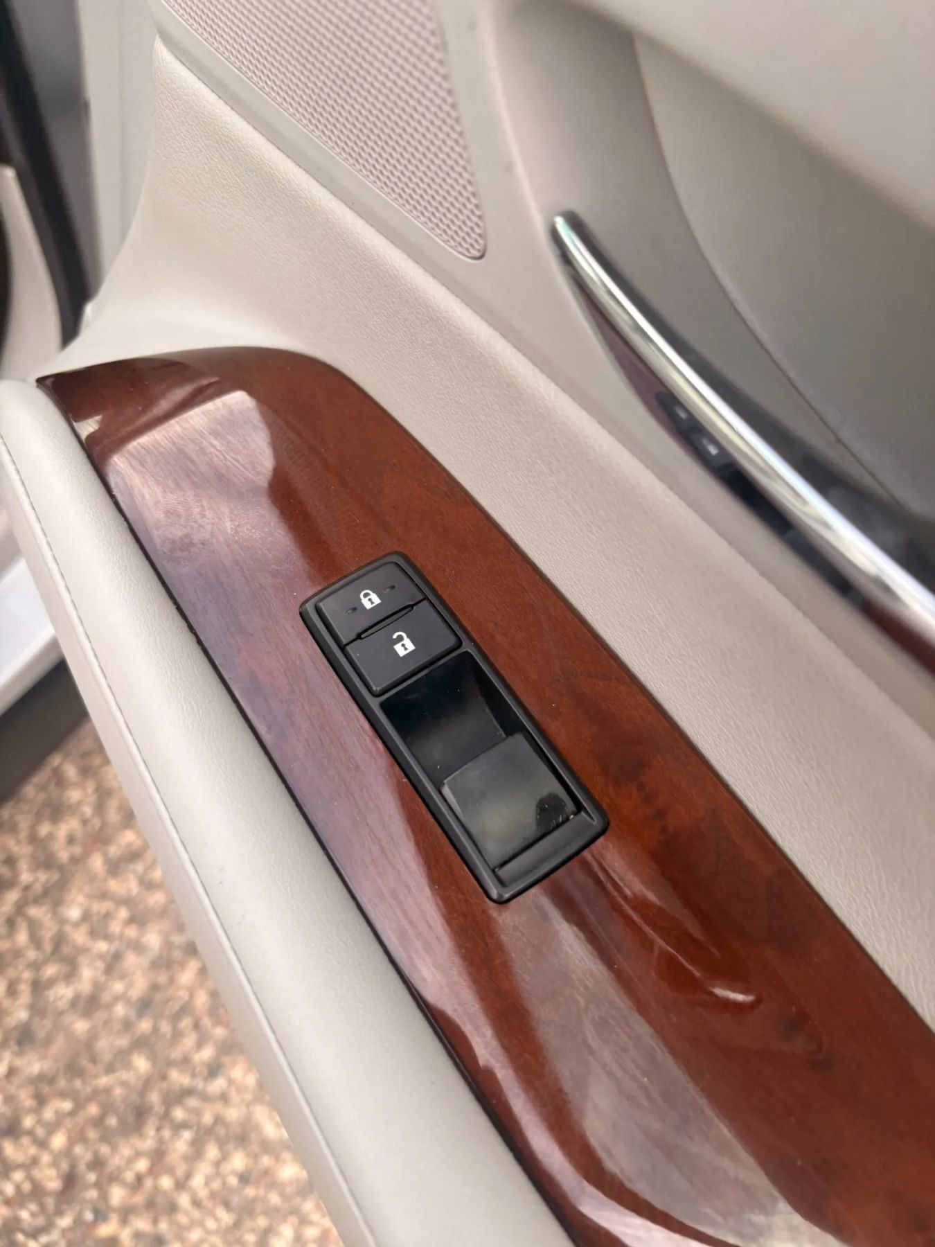 Used 2011 Lexus RX 350 AWD w/ Premium Pkg image 31