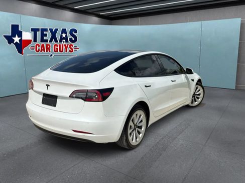 Used 2021 Tesla Model 3 Standard Range RWD image 2