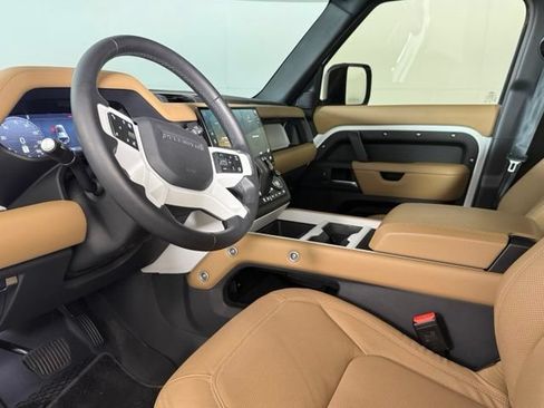 Used 2026 Land Rover Defender 110 X-Dynamic SE AWD/4WD image 6