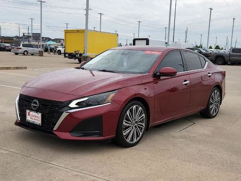 Certified 2024 Nissan Altima 2.5 SL FWD image 3