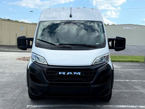 Used 2023 RAM ProMaster 2500 FWD image 2