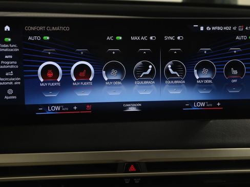 Used 2023 BMW iX xDrive50 AWD/4WD image 35
