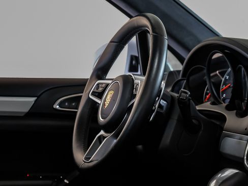 Used 2015 Porsche Cayenne Turbo w/ Premium Plus Package image 11