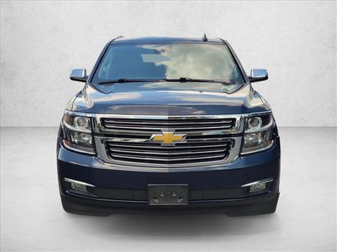 Used 2020 Chevrolet Tahoe Premier w/ Premier 6.2L Value Package AWD/4WD image 2