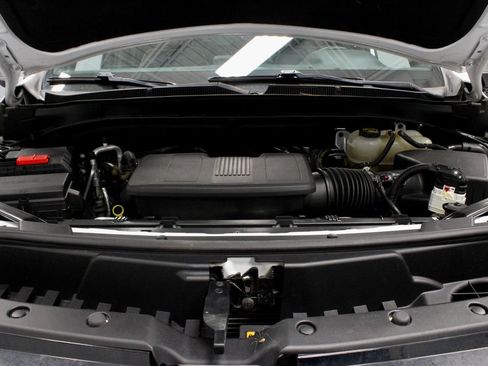 Used 2023 Chevrolet Suburban Premier AWD/4WD image 17