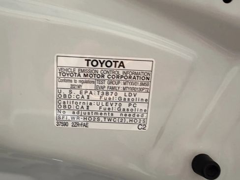 Used 2021 Toyota Corolla LE w/ Carpet Mat Package (TMS) image 57