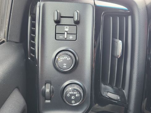 Used 2018 Chevrolet Silverado 1500 LT w/ All Star Edition AWD/4WD image 25