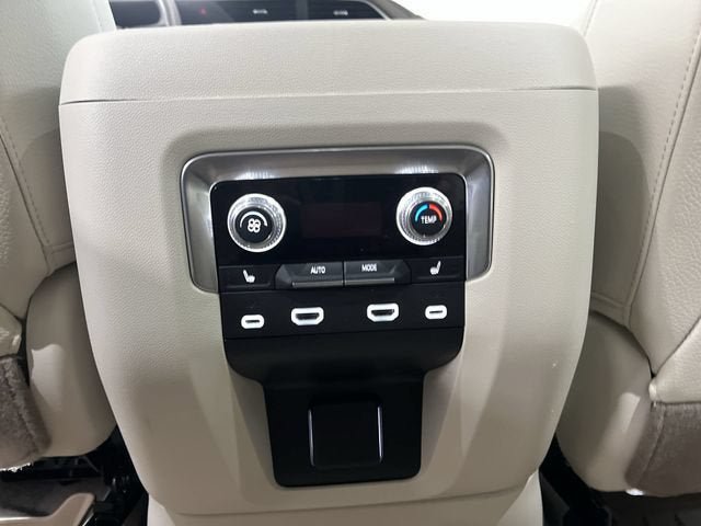 Certified 2024 GMC Yukon Denali w/ Denali Reserve Package AWD/4WD image 22