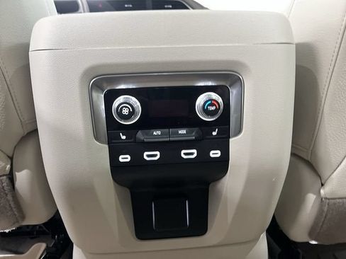 Used 2024 GMC Yukon Denali w/ Denali Reserve Package AWD/4WD image 22