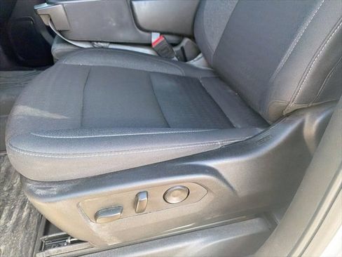 Used 2024 Chevrolet Silverado 2500 Custom w/ Custom Value Package image 38