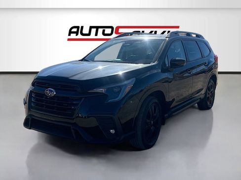 Used 2025 Subaru Ascent Bronze Edition image 3