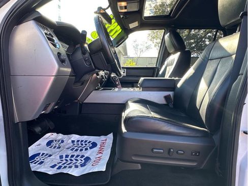 Used 2017 Ford Expedition Limited image 14