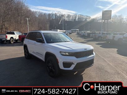 Used 2023 Jeep Grand Cherokee Limited w/ Black Appearance Package
