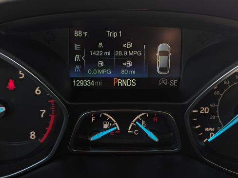 Used 2018 Ford Escape SE image 12