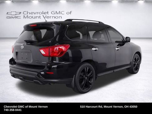 Used 2018 Nissan Pathfinder SL w/ Midnight Edition Package AWD/4WD image 4
