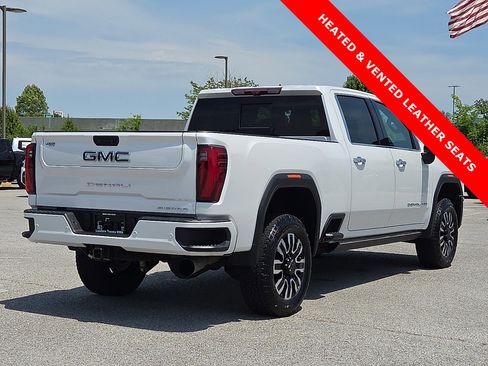 Used 2024 GMC Sierra 3500 Denali Ultimate AWD/4WD image 5