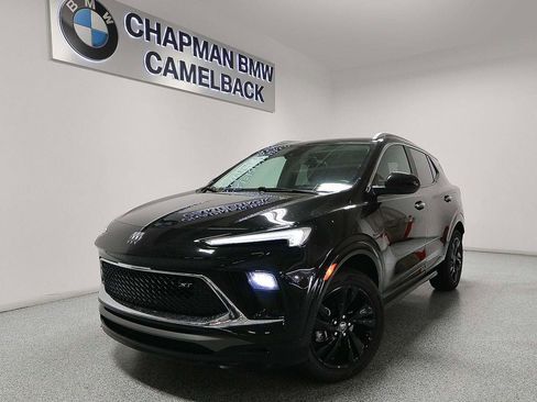 Used 2024 Buick Encore GX Sport Touring image 1