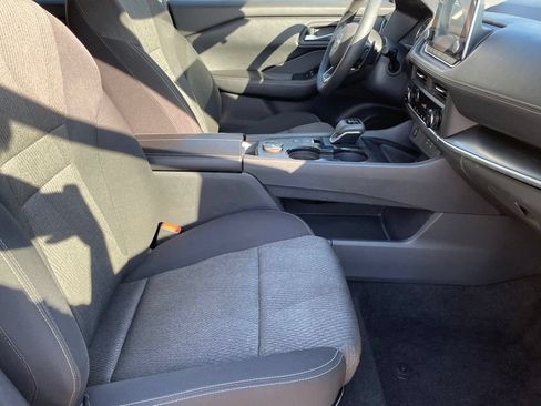 Used 2024 Nissan Rogue SV AWD/4WD image 26