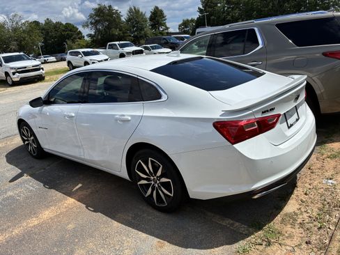 Used 2025 Chevrolet Malibu RS FWD image 6