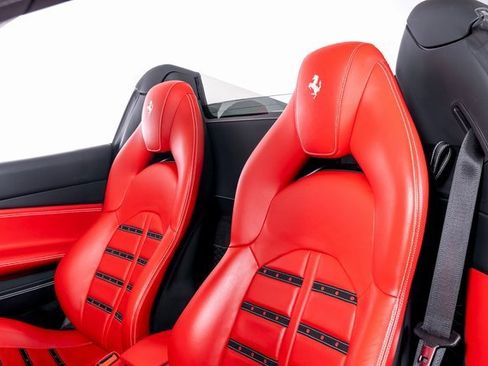 Used 2019 Ferrari 488 Spider image 18