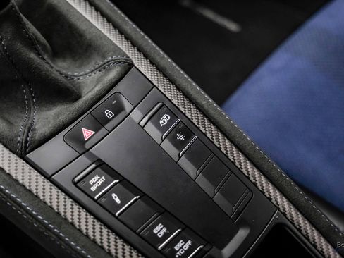 Used 2025 Porsche 718 Cayman GT4 RS RWD image 72