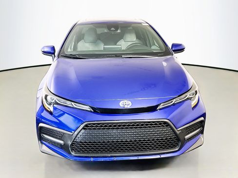 Used 2021 Toyota Corolla SE w/ SE Premium Package FWD image 2