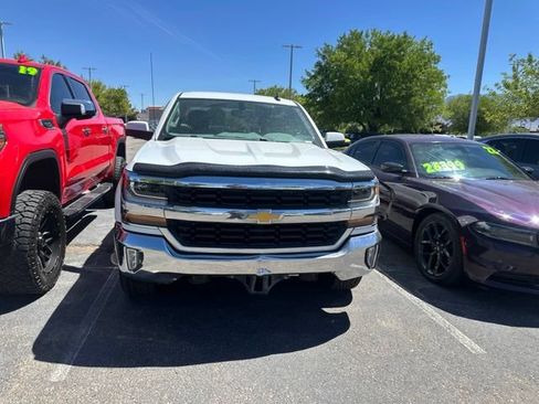 Used 2018 Chevrolet Silverado 1500 LT w/ Texas Edition RWD image 10