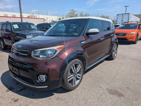 Used 2017 Kia Soul + FWD image 3