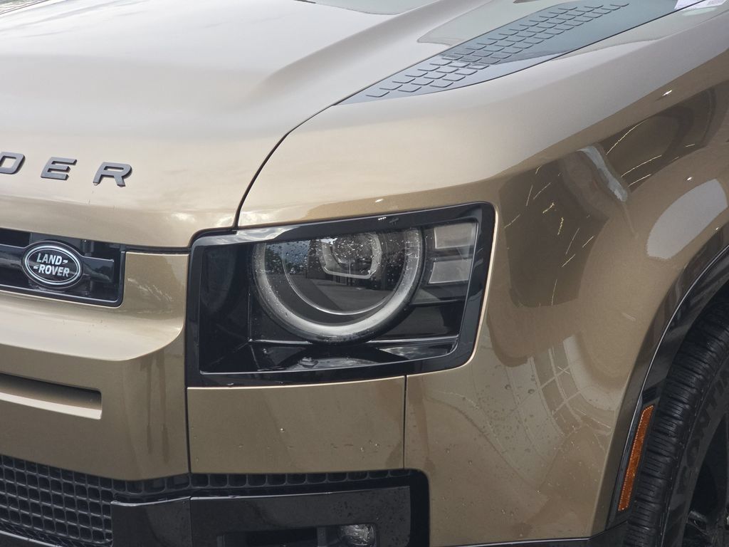 New 2026 Land Rover Defender 110 X-Dynamic SE AWD/4WD image 21