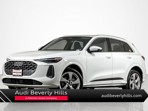 Used 2025 Audi Q5 Premium Plus w/ Premium Plus AWD/4WD image 1
