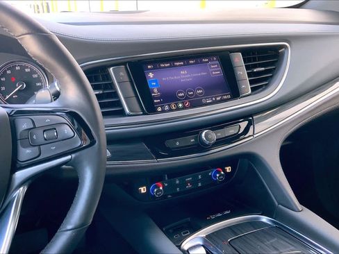 Used 2023 Buick Enclave Essence w/ Experience Buick Package image 7