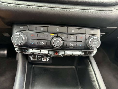 Used 2022 Dodge Durango GT AWD/4WD image 25