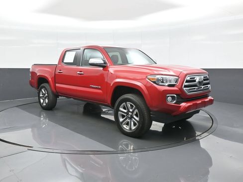 Used 2019 Toyota Tacoma Limited AWD/4WD image 1