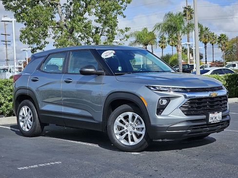 Used 2024 Chevrolet TrailBlazer LS image 3