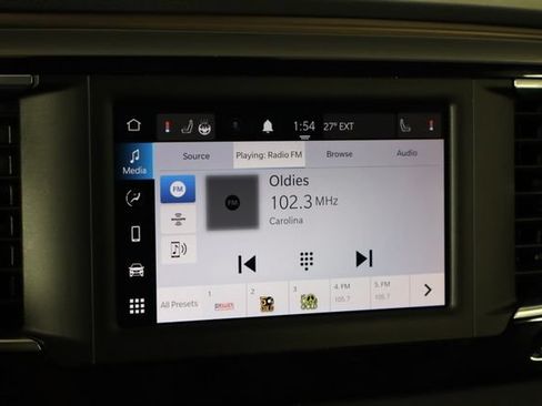 Used 2023 Chrysler Voyager LX FWD image 30