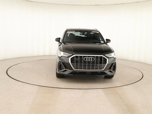Certified 2025 Audi Q3 2.0T Premium Plus w/ Premium Plus Package image 11