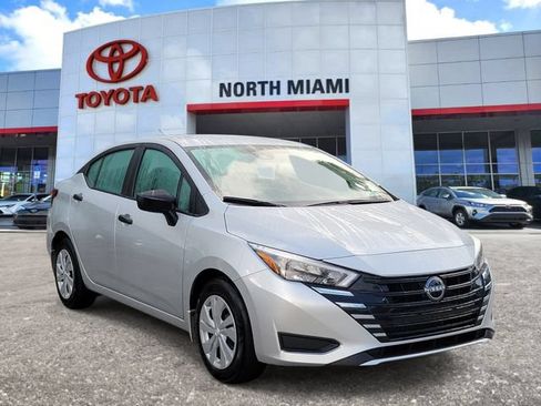 Used 2025 Nissan Versa S w/ Trunk Package FWD image 1