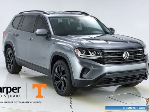 Used 2023 Volkswagen Atlas SE w/ Black Wheel Package FWD image 15