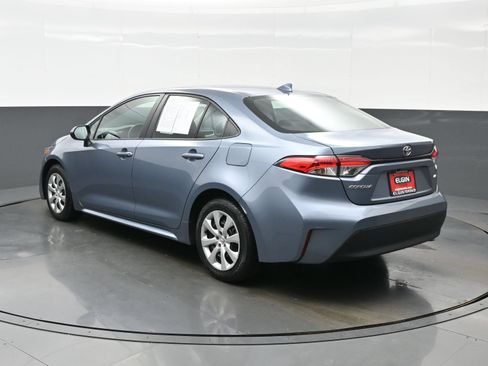Used 2024 Toyota Corolla LE FWD image 4