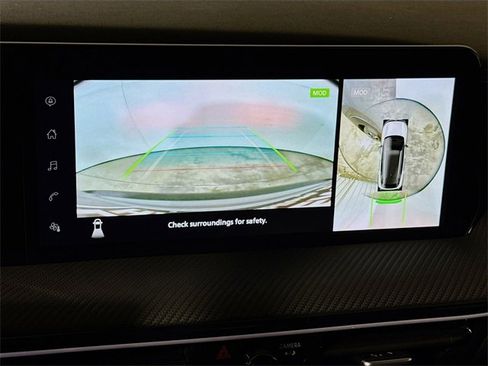 Used 2025 Nissan Kicks SR image 11