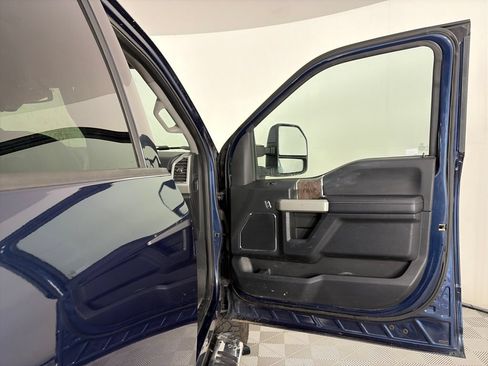 Used 2018 Ford F250 Lariat w/ Lariat Value Package AWD/4WD image 30